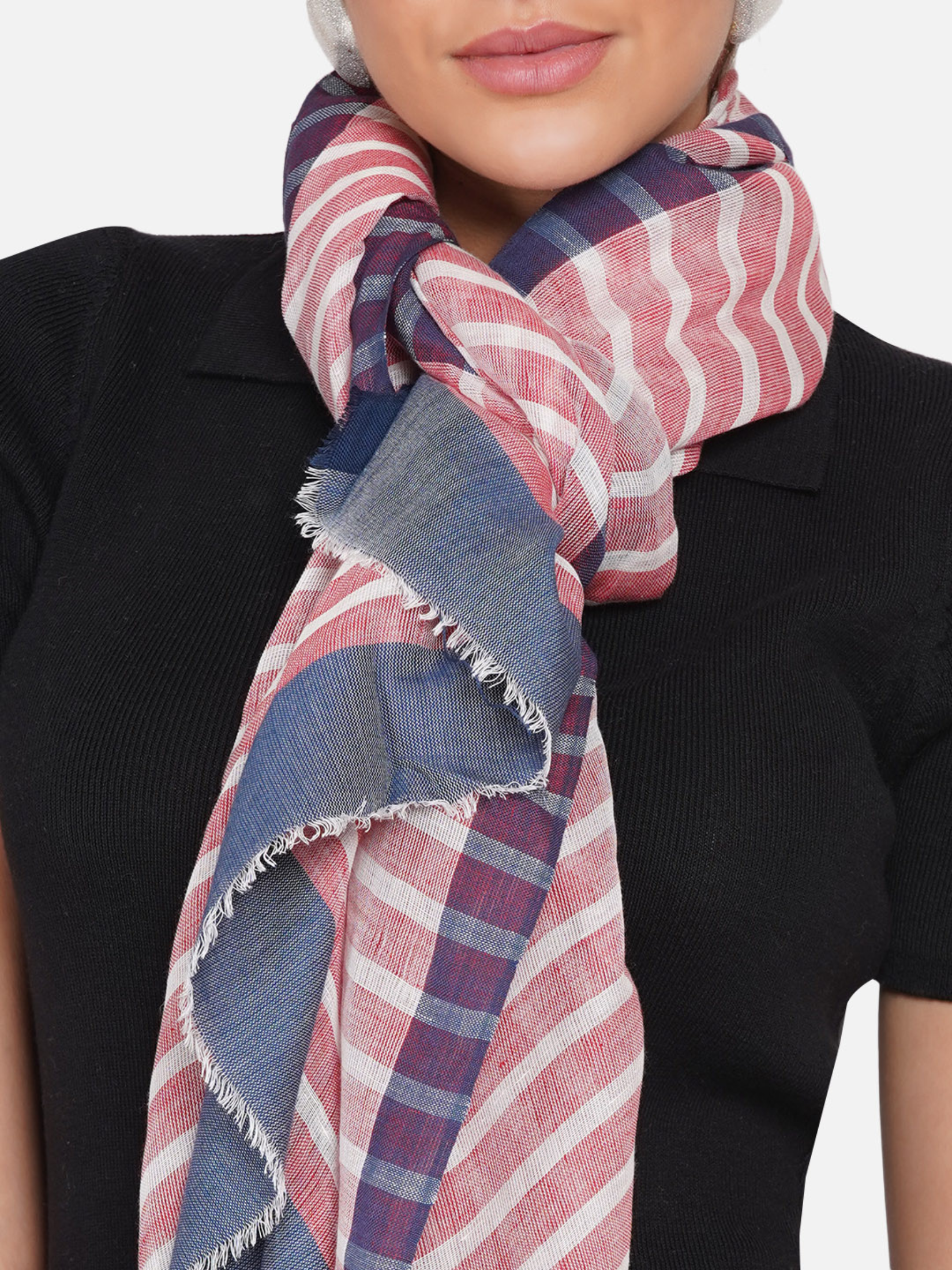 RED AND WHITE STRIPES HANDLOOM SCARF
